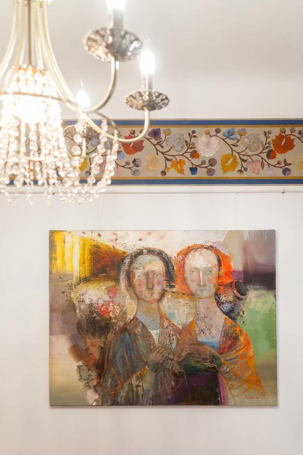 Gallery Art Apartment Lviv Exterior photo