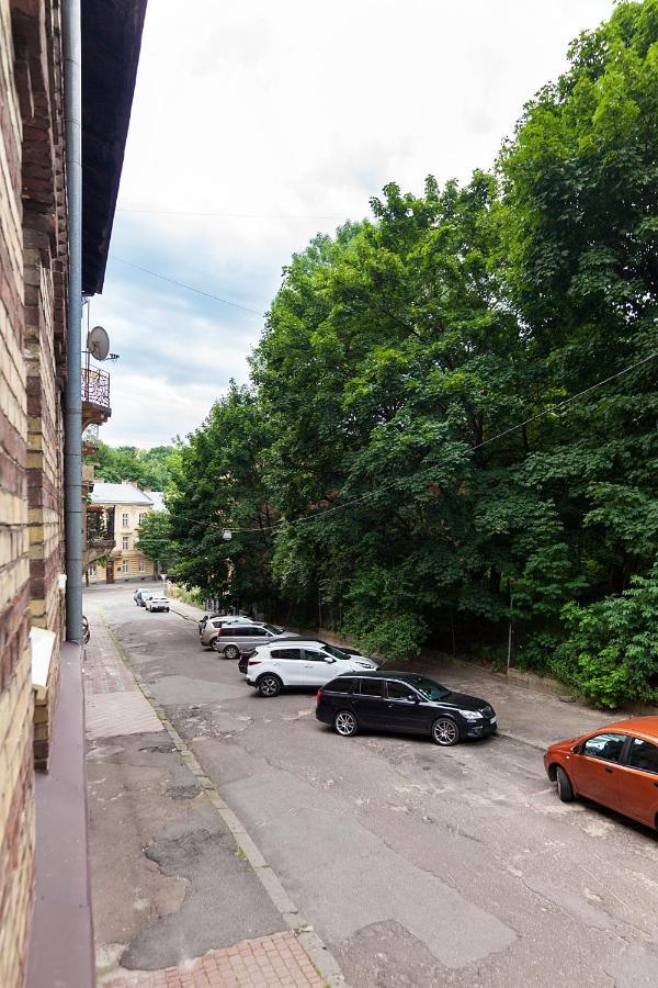 Gallery Art Apartment Lviv Exterior photo